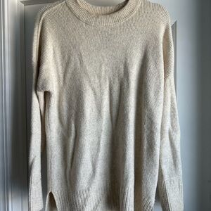 Abercrombie & Fitch sweater